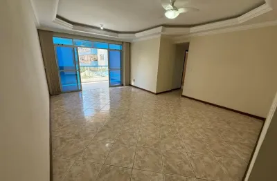 Excelente apartamento espaçoso a  200 metro da praia   do forte!!