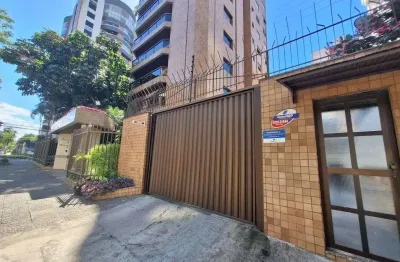 Apartamento no centro com 4 quartos para locação, 259 m²