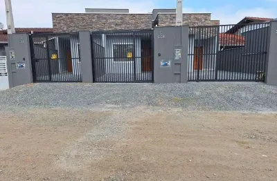 Casa com 3 quartos para alugar na Rua Ponta Grossa, 208, Boa Vista, Joinville