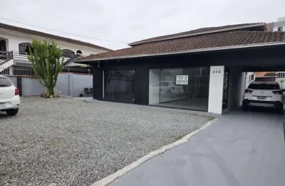 Sala comercial para alugar na Rua Rodeio, 206, Iririú, Joinville