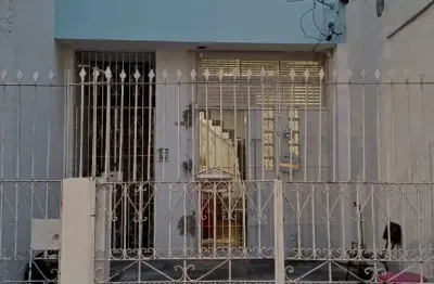 Alugo por temporada, 2 dormitórios, 1 vaga, bairro de nazaré
