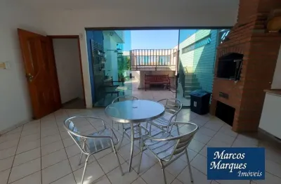 Casa duplex com piscina e espaço gourmet com churrasqueira no bairro aparecida