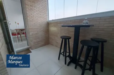 Apartamento com 1 dormitório e 2 banheiros em prédio com piscina e lazer