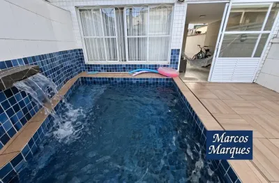 Casa térrea próxima à praia com 3 dormitórios na ponta da praia