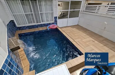 Casa térrea próxima à praia com 3 dormitórios na ponta da praia