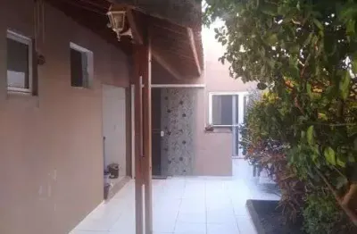 Casa para venda com 131 metros quadrados com 2 quartos