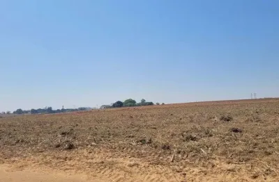 Chácara / sítio com 18 quartos à venda na Rua Valentim Batistella, Tatu, Limeira