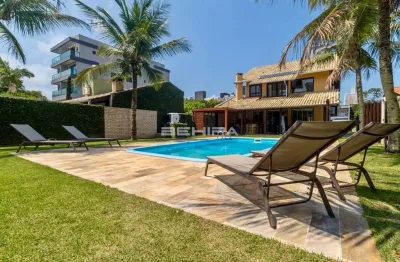 Casa piscina 12 pessoas praia mariscal  -  bombinhas