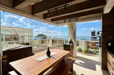 Cobertura com jacuzzi e vista mar à venda – bombinhas/sc
