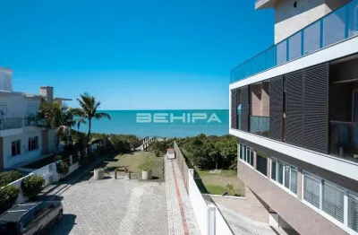 Apartamento garden beira mar 2 suítes à venda em mariscal sc
