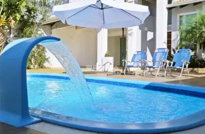 Casa com 4 quartos para alugar em Mariscal, Bombinhas 