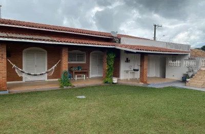 Casa residencial com potencial para escritórios e consultórios