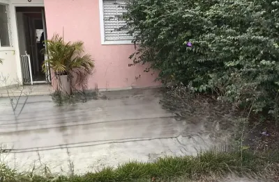 Casa no condomínio horto florestal i com preço imperdível !!