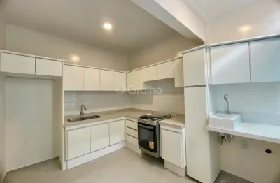 Apartamento de 57m² com 2 quartos no centro de floripa.