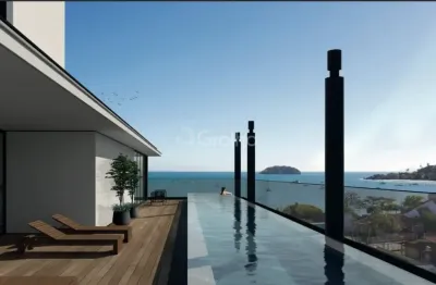 Belíssimo apartamento com 2 suites, vista mar, à 100 metros da praia.
