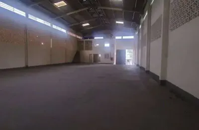 Alugo excelente galpão de 500m², com boa estrutura - bairro sussego - itaboraí - rj