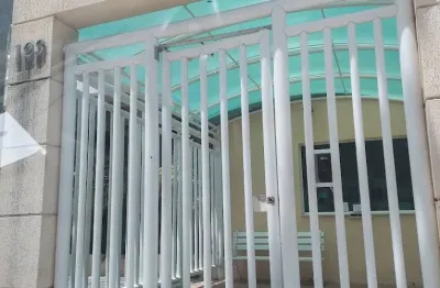 Alugo apto de 2 qtos semi mobiliado com suíte, varanda gourmet e vaga - centro - itaboraí/rj