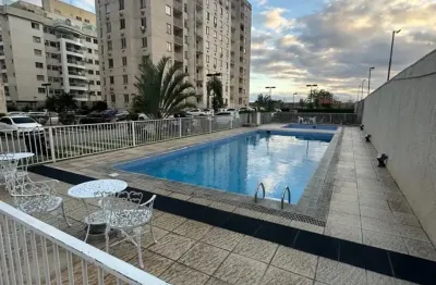 Apartamento mobiliado de 3 qtos c/suíte, varanda e vaga - centro - itaboraí/rj.