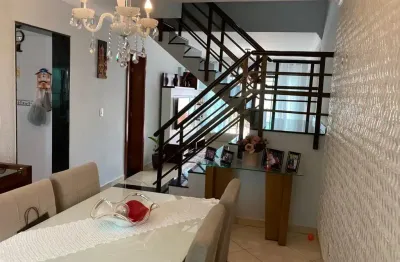 Excelente casa de 3 quartos, sendo 1 suíte e 2 vagas - centro - itaboraí/rj