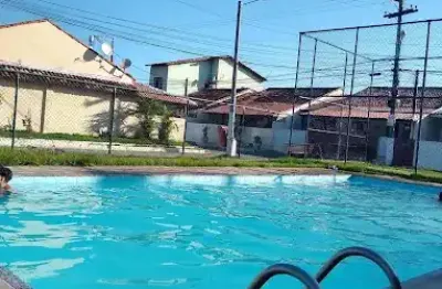 Casa de 2 quartos, churradqueira, ar cond. nos quartos e vagas em condomínio - itaboraí/rj