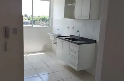 Alugo apartamento de 2 quartos com vaga - outeiro das pedras - itaboraí - rj