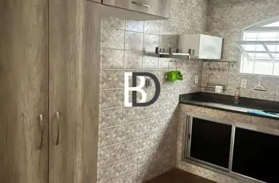 Casa com 3 quartos à venda na Avenida Governador Chagas Freitas, Parque Aeroporto, Macaé, 88 m2 por R$ 300.000