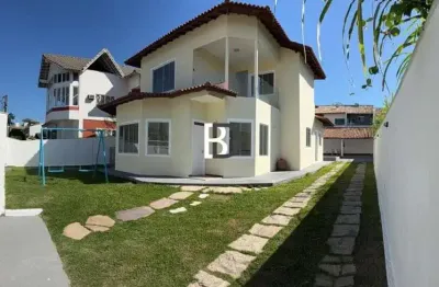 Casa com 4 quartos à venda na rua professora juciléa salerma de oliveira, 10, lagoa, macaé, 262 m2 por r$ 1.200.000