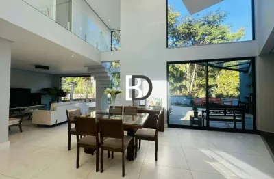 Casa com 4 quartos à venda na avenida américa do norte, alphaville, rio das ostras, 300 m2 por r$ 2.300.000