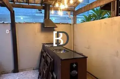 Casa com 4 quartos à venda na rua nova iguaçu, jardim mariléa, rio das ostras, 10 m2 por r$ 580.000