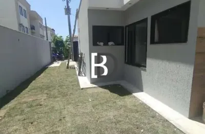 Casa com 3 quartos à venda na Rua Aurélio Buarque de Holanda, Enseada das Gaivotas, Rio das Ostras, 200 m2 por R$ 550.000