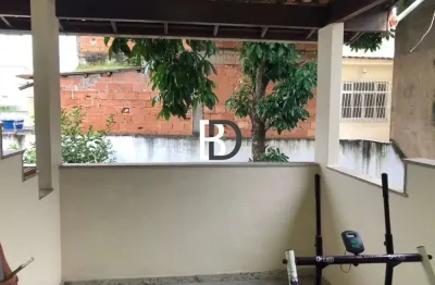 Casa com 4 quartos à venda na Beco Jandira Perlingero, Centro, Macaé, 10 m2 por R$ 990.000