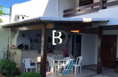 Casa com 4 quartos à venda na rua beco jandira perlingero, 23, centro, macaé, 10 m2 por r$ 990.000
