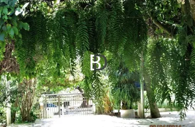 Casa com 4 quartos à venda na rua curindiba de carvalho, imbetiba, macaé, 500 m2 por r$ 1.300.000