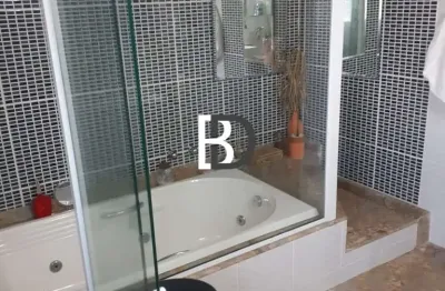 Casa com 3 quartos à venda na Rua 35, Loteamento Extensão do Serramar, Rio das Ostras, 245 m2 por R$ 900.000