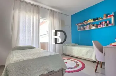 Casa com 3 quartos à venda na avenida dos bandeirantes, verdes mares, rio das ostras, 10 m2 por r$ 510.000