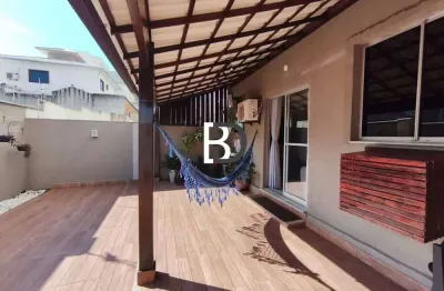 Apartamento com 2 quartos à venda na Rua Beta, Granja dos Cavaleiros, Macaé