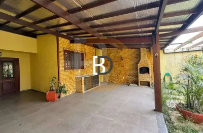 Casa com 3 quartos à venda na rua joão batista de lima, 10, riviera fluminense, macaé, 200 m2 por r$ 1.000.000