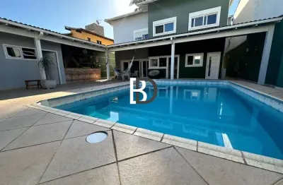 Casa em condomínio fechado com 4 quartos à venda na rua professora juciléa salerma de oliveira, 10, mirante da lagoa, macaé, 450 m2 por r$ 1.750.000