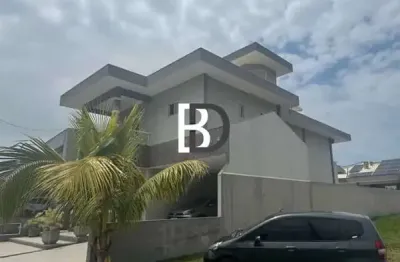 Casa com 3 quartos à venda na avenida ricardo muylaert salgado, 10, vale dos cristais, macaé, 252 m2 por r$ 1.370.000