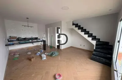 Casa com 2 quartos à venda na rua yolanda cardoso, 10, vale das palmeiras, macaé, 10 m2 por r$ 380.000