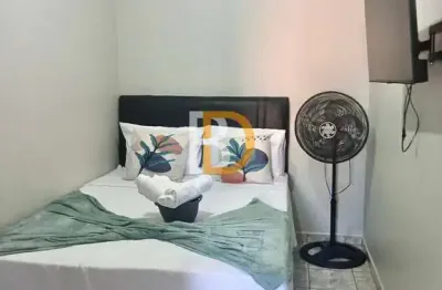 Loft em macaé perto da praia e centro com ar e ventilador - capacidade 4 pessoas