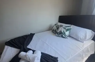 Loft em macaé perto da praia e centro com ar e ventilador - capacidade 4 pessoas