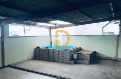 Sol y Mar - Casa com 4 quartos com planejados e piscina à venda!