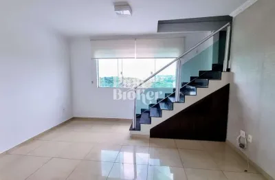 Cobertura  à venda de 3 quartos sendo 1 suite, armarios planejados  cozinha, banheiro e quartos, lo