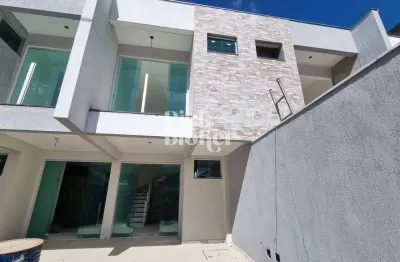 Casa em construção - 3 quartos sendo um com suíte e 2 vagas