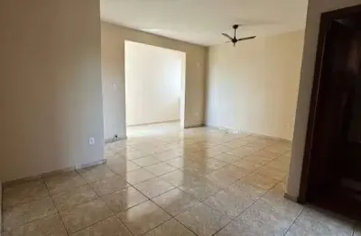 Apartamento com 3 quartos para alugar no Centro, Matozinhos 