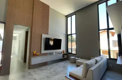 Viva a experiência de morar em uma casa exclusiva com piscina privativa e lazer completo no gran royalle