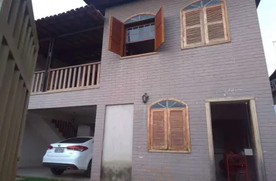 Vende-se excelente casa residencial no centro de capim branco/mg