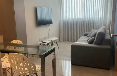 Oportunidade na torre | andar alto com 02 quartos | reformado com móveis | vaga coberta