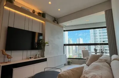 Apartemento/2 quartos na torre com planejados e opção porteira fechada – piscina, academia e varanda